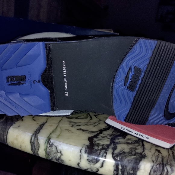 Women's Bowling Shoes Premium Leather 8&1/2 wide!! - Picture 5 of 7